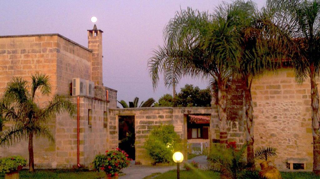 Masseria Grande Hotel Torre dell'Orso Bagian luar foto