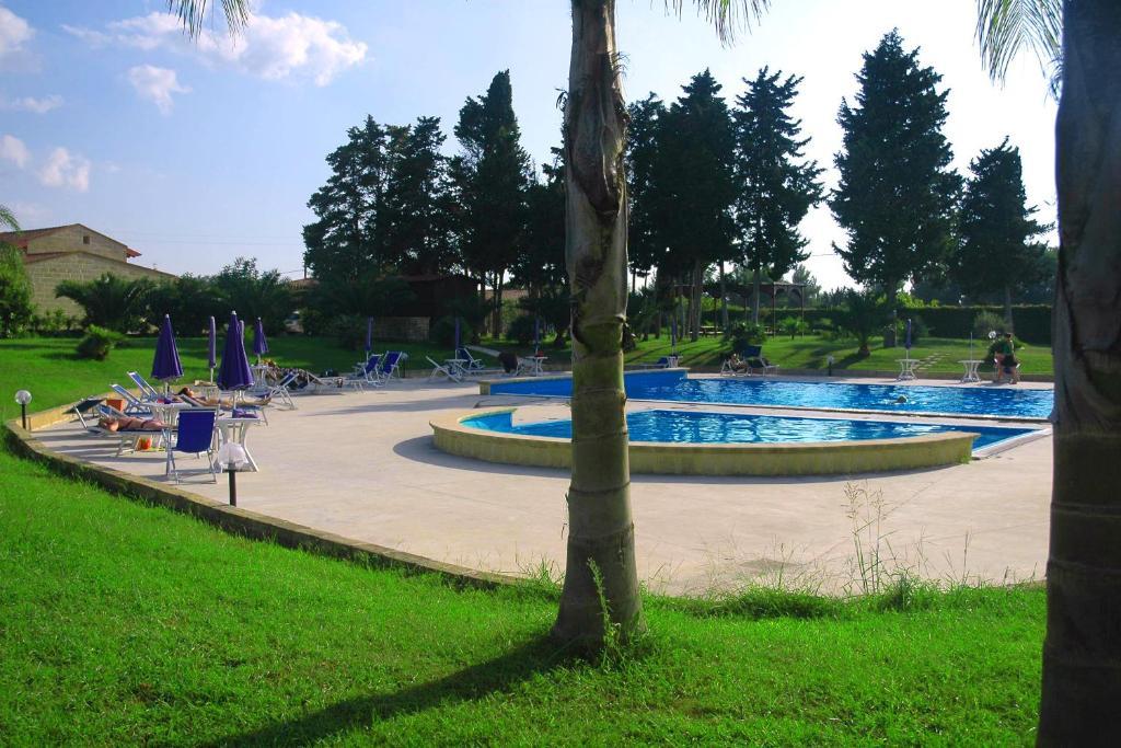 Masseria Grande Hotel Torre dell'Orso Bagian luar foto
