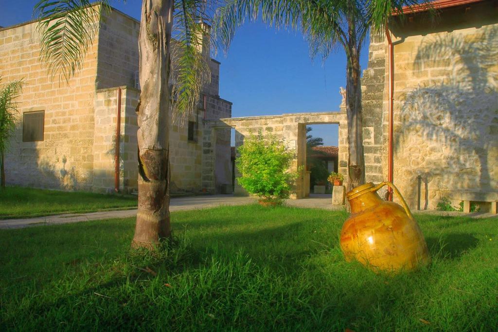 Masseria Grande Hotel Torre dell'Orso Bagian luar foto