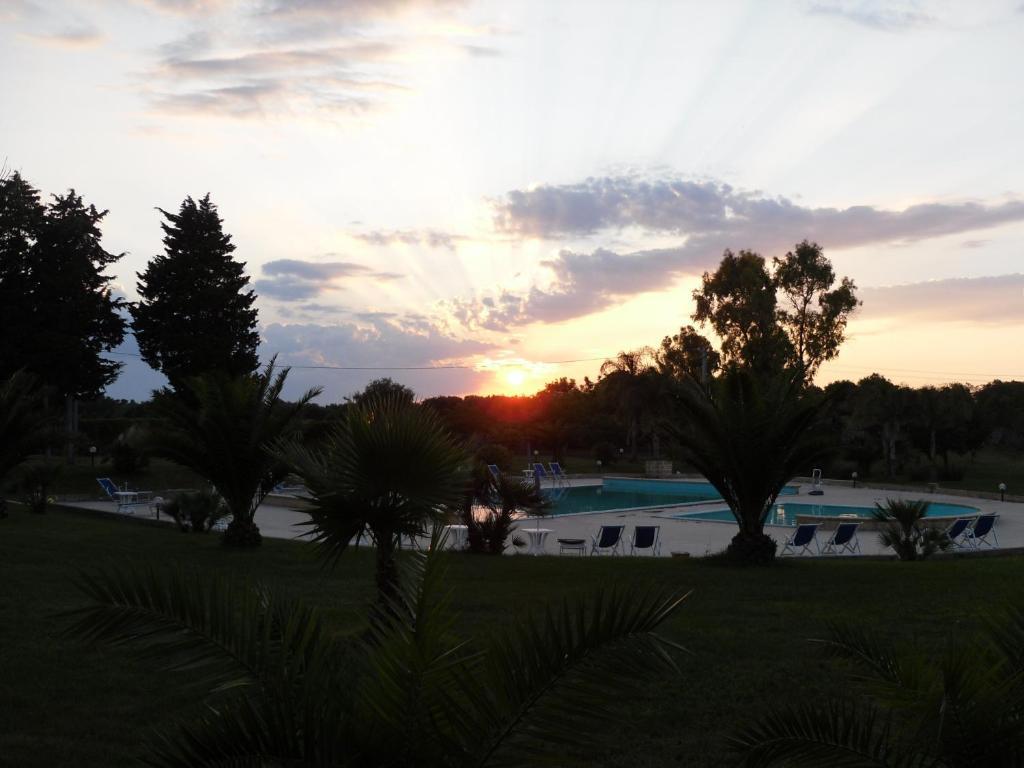Masseria Grande Hotel Torre dell'Orso Bagian luar foto